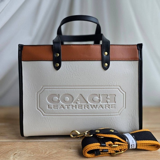 Женская кожаная сумка Coach Field Tote 29x22 см (4 расцветки)