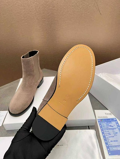 Женские замшевые сапоги The Row   