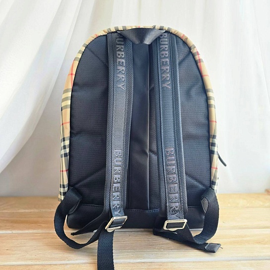 Текстильный рюкзак Burberry 41x31 см