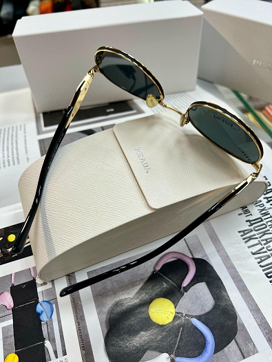 Солнцезащитные очки Prada Loden Lenses   