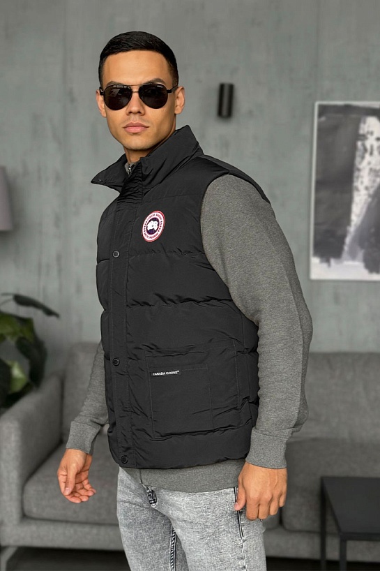Жилет чёрного цвета Canada Goose logo-patch