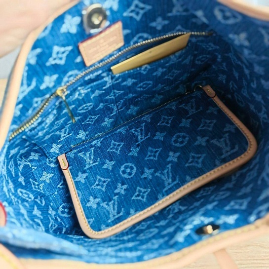 Женская сумка-хобо Louis Vuitton Carry All MM 29x24 см