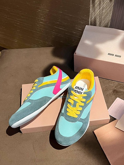 Замшевые женские кроссовки MIU MIU   