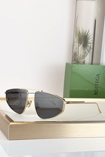 Солнцезащитные очки Bottega Veneta Aviator   