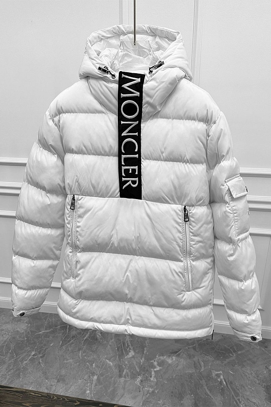 Мужской утеплённый анорак Moncler белого цвета