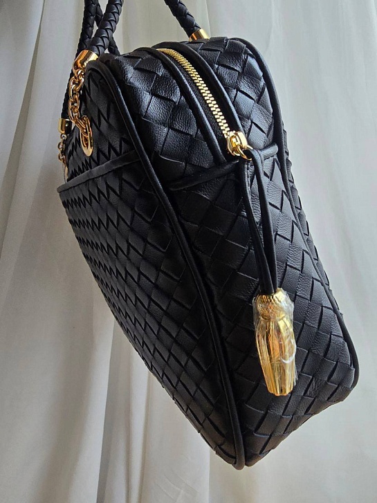 Кожаная сумка Bottega Veneta Mckenzie 27x13 см