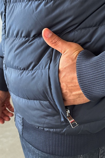 Куртка синего цвета Tommy Hilfiger logo-patch   