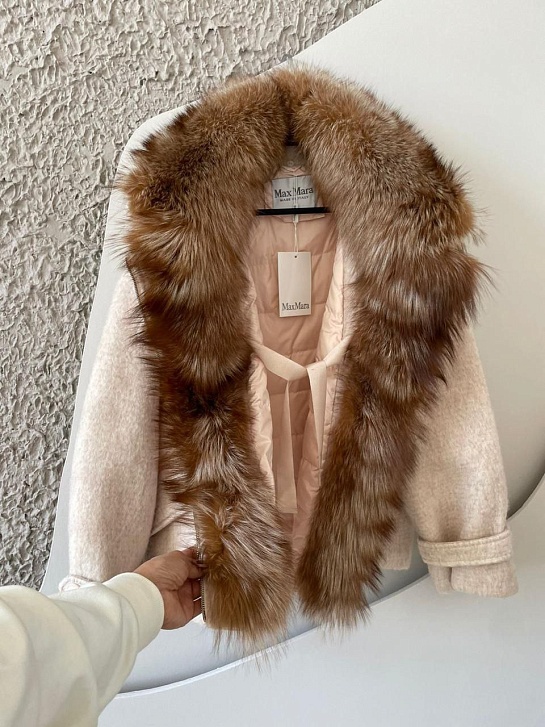 Женский пуховик с натуральным мехом Max Mara Premium