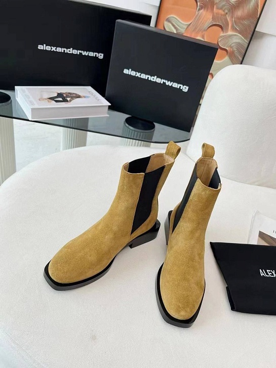 Женские замшевые ботинки Alexander Wang коричневого цвета