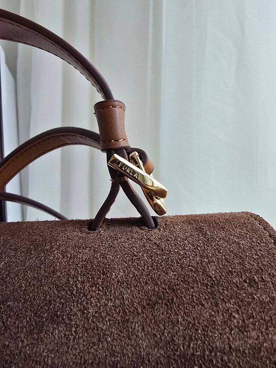 Замшевая сумка Furla Eclisse S 21x17 см