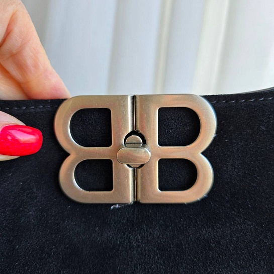 Женская чёрная замшевая сумка Balenciaga 37x28 см