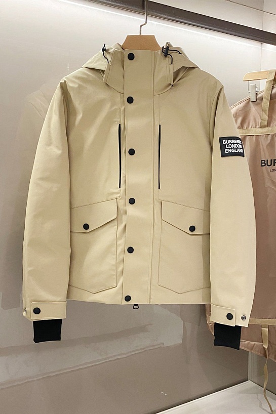 Бежевый пуховик Burberry London England logo-patch