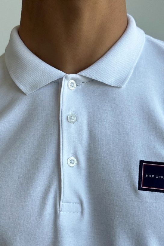 Классическое мужское поло Tommy Hilfiger белого цвета
