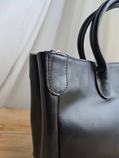 Кожаная сумка Yves Saint Laurent 39x23 см   