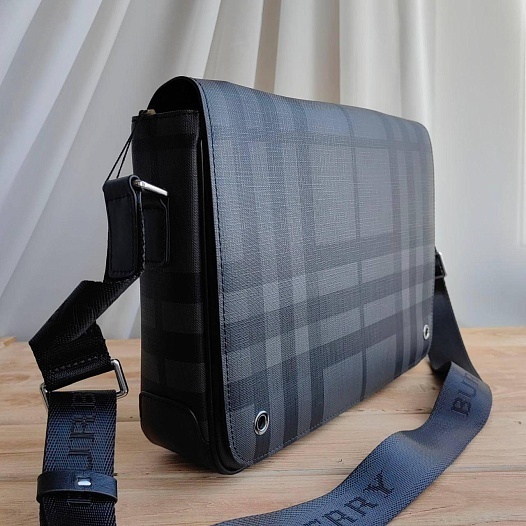 Кожаная сумка Burberry Bruno London Check 32x23 см   