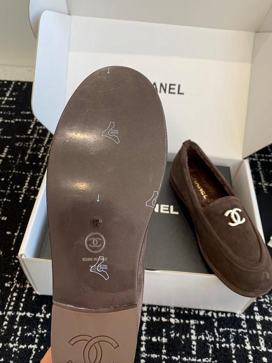 Женские замшевые лоферы с мехом Chanel Premium - Chocolate