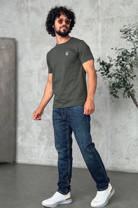 Тёмно-зелёная мужская футболка Dior embroidered logo