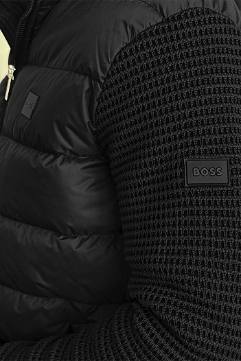 Чёрная куртка Hugo Boss с вязаными рукавами   