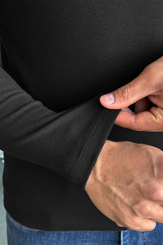 Утеплённая водолазка Moncler чёрного цвета