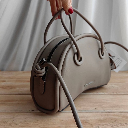 Кожаная сумка Karl Lagerfeld Half Moon 25x15 см   