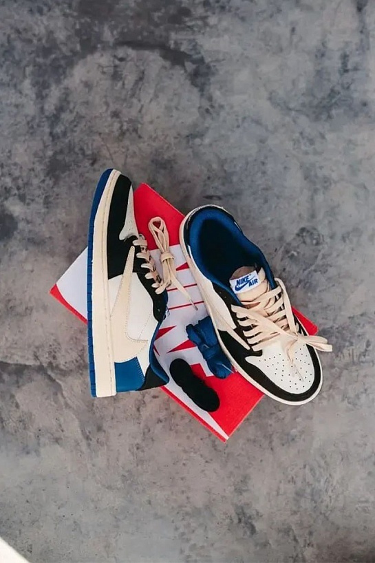 Кроссовки Travis Scott x Fragment x Nike Air Jordan 1 Low Premium