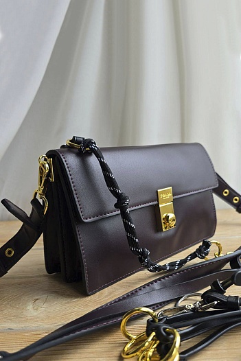 Кожаная сумка Prada Small Soft Sound 23x14 см   