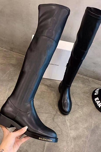 Женские кожаные ботфорты Balenciaga чёрного цвета   