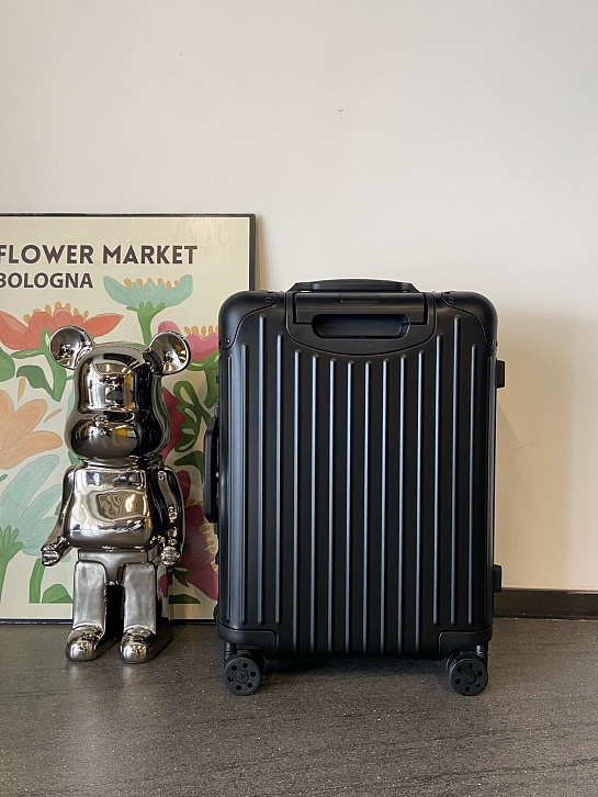 Чемодан Rimowa Aluminum S Premium 54x36x23 см