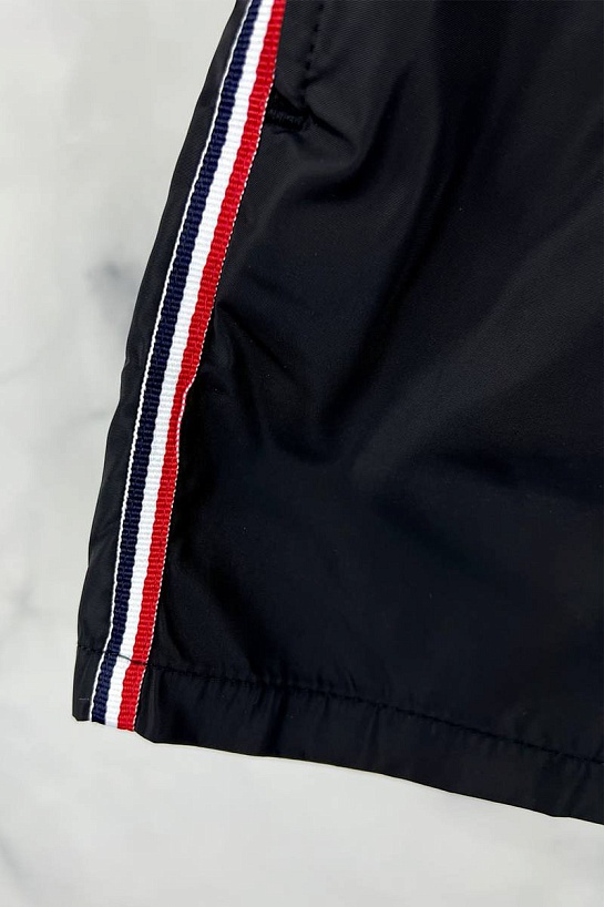 Мужские тёмно-синие шорты Moncler logo-patch