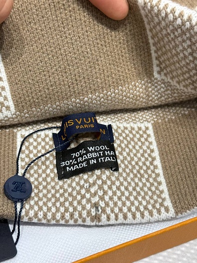 Шапка Louis Vuitton logo-embroidered - Beige   