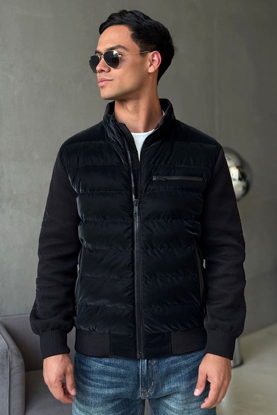 Чёрная куртка с вязаными рукавами Armani