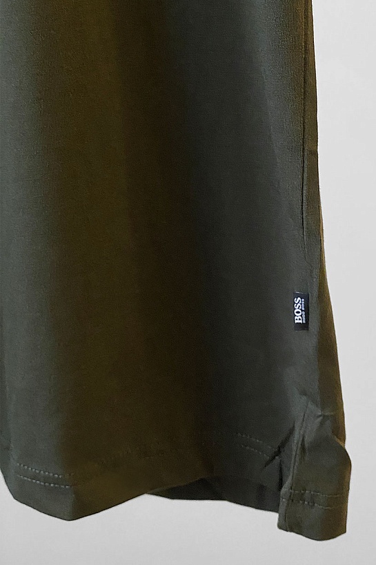 Мужская тёмно-зелёная футболка Hugo Boss