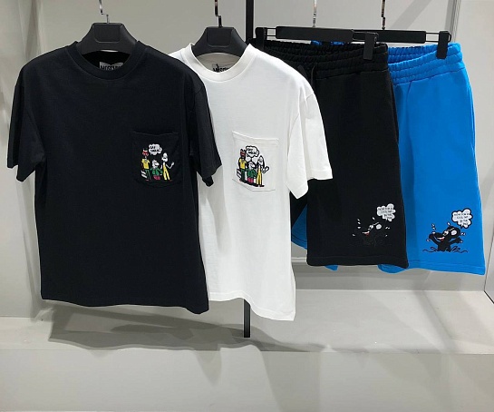 Чёрная оверсайз футболка Moschino embroidered