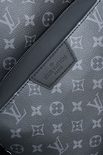 Кожаный рюкзак Louis Vuitton Discovery Monogram Eclipse 37х40х20 см   