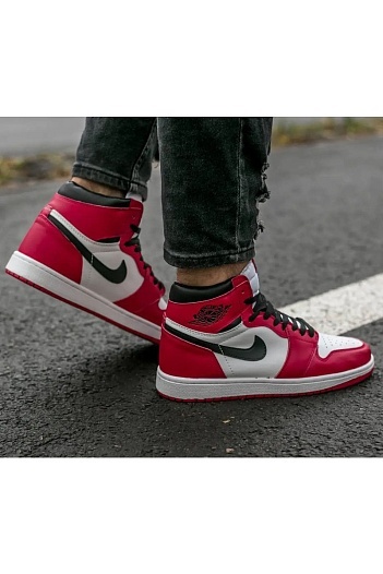 Кроссовки Nike Air Jordan 1 Retro "Chicago Lost and Found"   