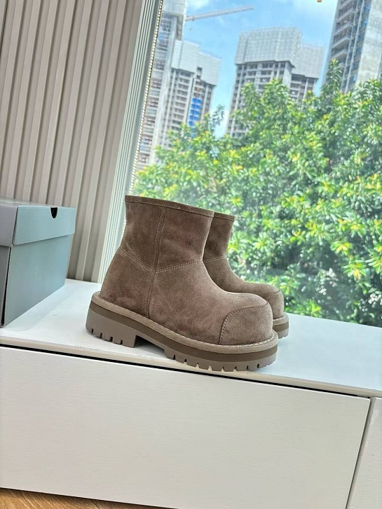 Женские замшевые ботинки с мехом Balenciaga Alaska Fur High Boot Premium - Grey