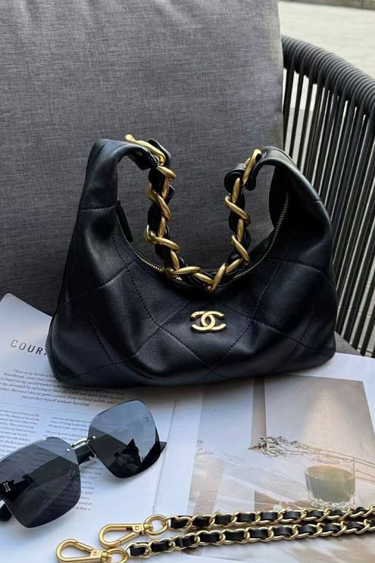 Кожаная сумка Chanel 29x21 см
