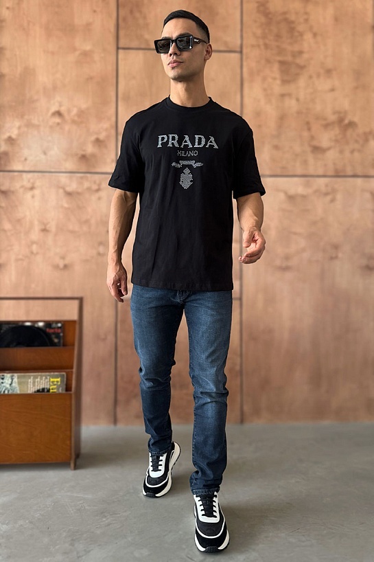 Мужская чёрная футболка Prada