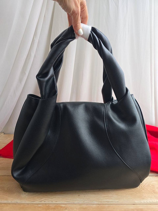 Кожаная сумка Fendi Spy - Black 38x29 см