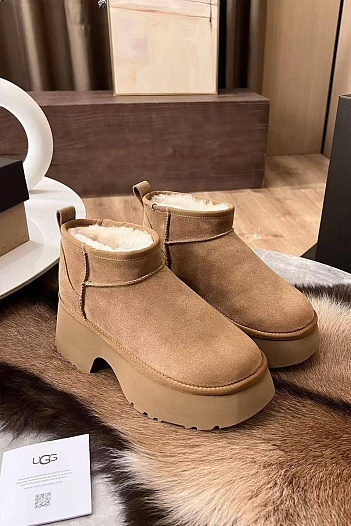 Женские замшевые ботинки UGG Heights - Chestnut   