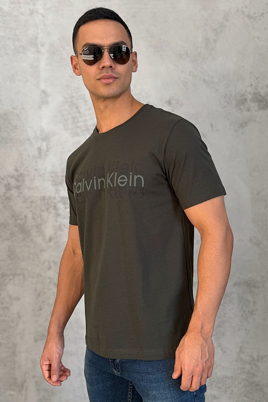 Брендовая мужская футболка Calvin Klein тёмно-зелёного цвета