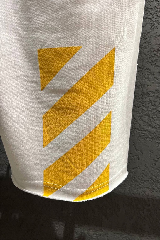 Белые мужские шорты Off-White Caravaggio print