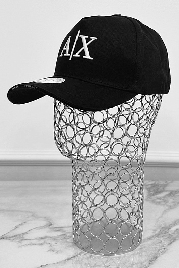 Бейсболка чёрного цвета Armani Exchange embroidered-logo   
