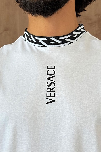 Белая мужская футболка Versace La Greca trim   