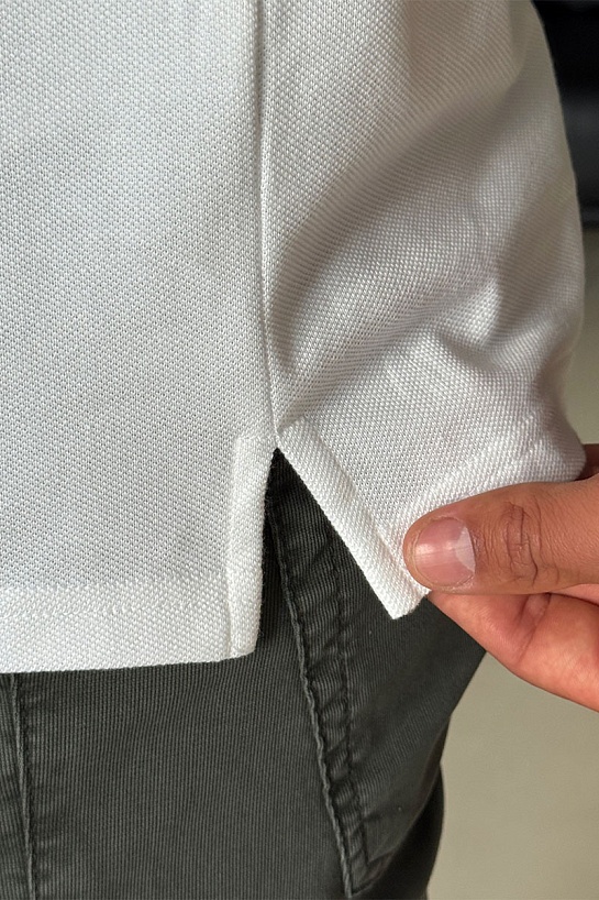 Поло белого цвета Casablanca logo-emblem