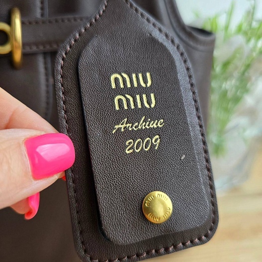 Кожаная сумка MIU MIU Aventure nappa 42x29 см - Chocolate   