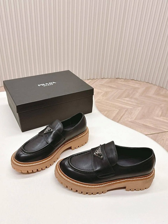 Женские кожаные лоферы Prada Premium - Black