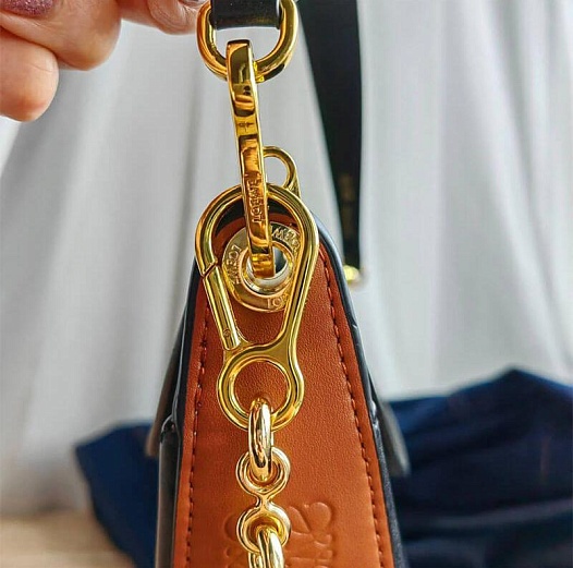 Кожаная сумка Loewe Luna 28x28 см (2 расцветки)   