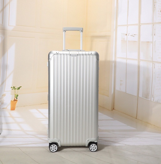 Чемодан Rimowa Aluminum Trunk Premium 77x42x36 см   