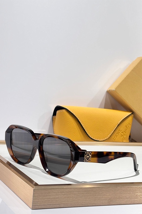 Солнцезащитные очки Loewe Anagram
